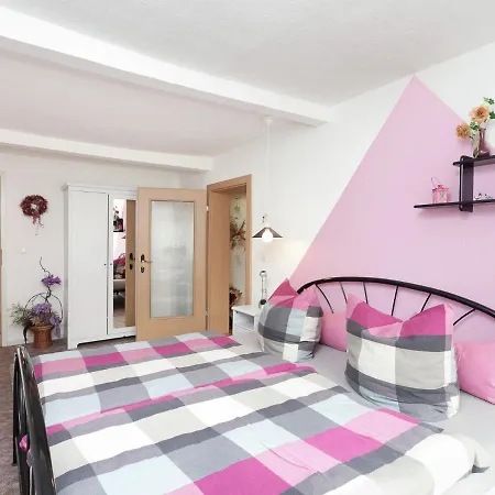 In Thuringian Forest With Garden Apartment